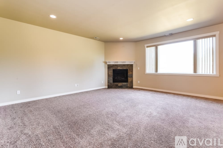 8708 184th Street Ct E 5 Beds Single Family Home for Rent - Photo gallery 2