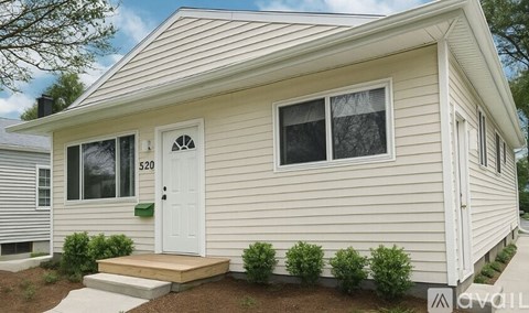 520 Stoddard Avenue 3 Beds Apartment for Rent