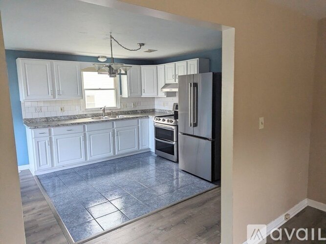 25 Brodeur Avenue 3 Beds Apartment for Rent - Photo gallery 4