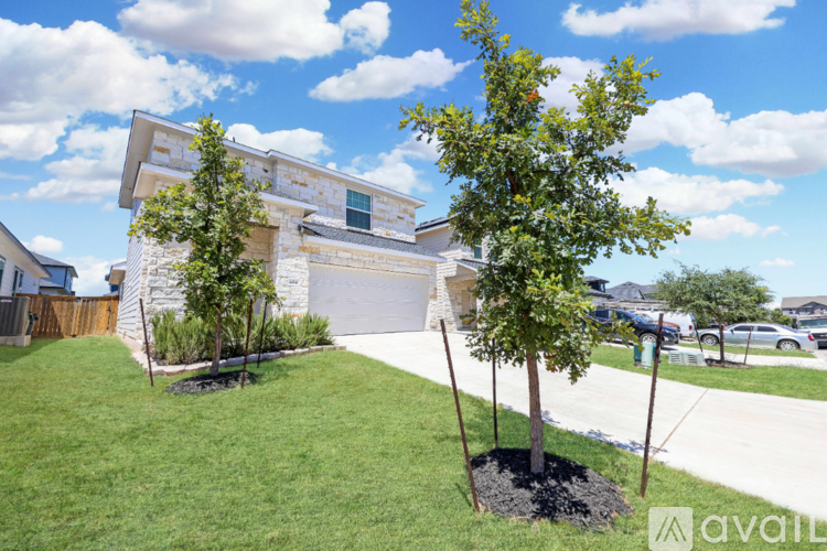 604 LT Rusty Dr 3 Beds Single Family Home for Rent - Photo gallery 2