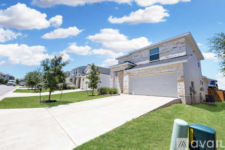 604 LT Rusty Dr 3 Beds Single Family Home for Rent - Photo gallery 3