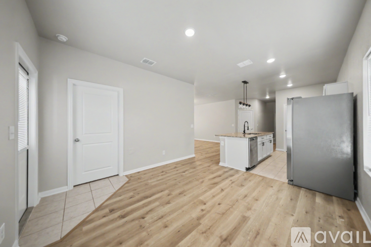 604 LT Rusty Dr 3 Beds Single Family Home for Rent - Photo gallery 5