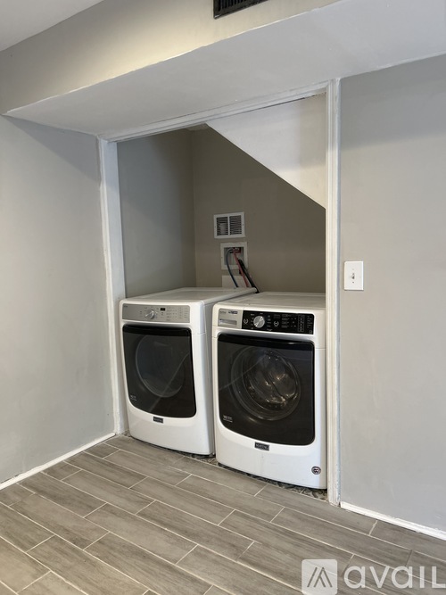 555 Glencove Dr 4 Beds Single Family Home for Rent - Photo gallery 5