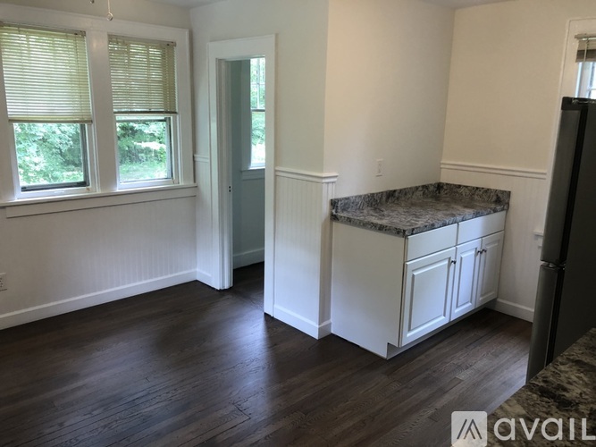 857 Main St 2 Beds Apartment for Rent - Photo gallery 2