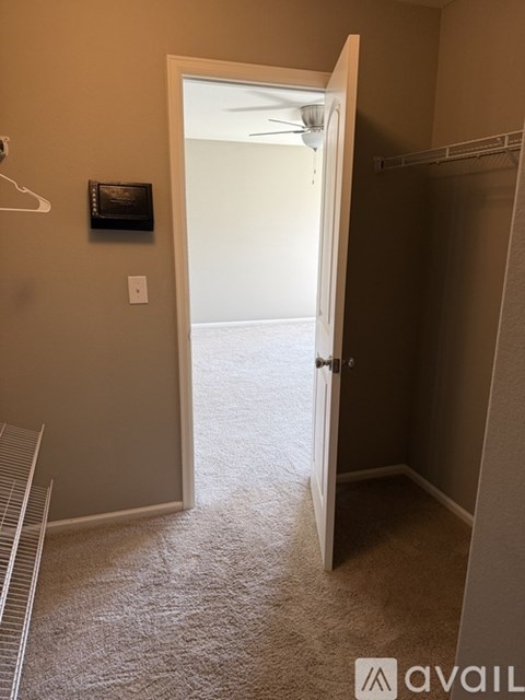 3135 Hawthorne Lane 3 Beds Apartment for Rent