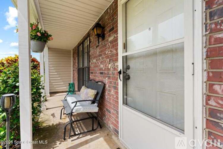 1517 Manor Drive Northeast 3 Beds Single Family Home for Rent - Photo gallery 3