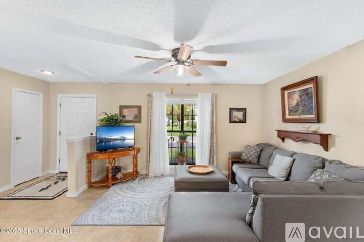 1517 Manor Drive Northeast 3 Beds Single Family Home for Rent - Photo gallery 4