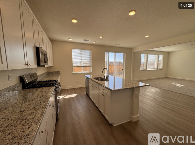 6792 Pilot Peak Court 3 Beds Single Family Home for Rent - Photo gallery 3