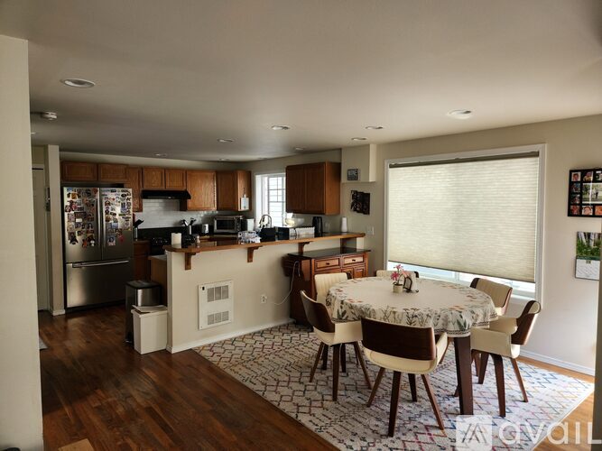 8537 Midvale Avenue North 3 Beds Townhouse for Rent - Photo gallery 4