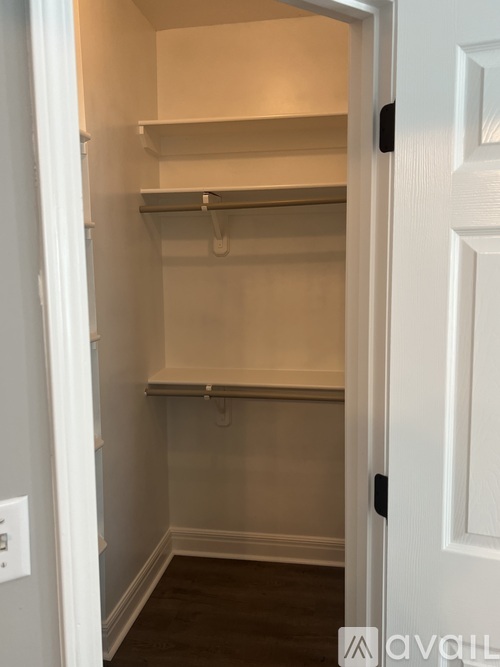 1423 Monterey Hill Dr 4 Beds Single Family Home for Rent - Photo gallery 3
