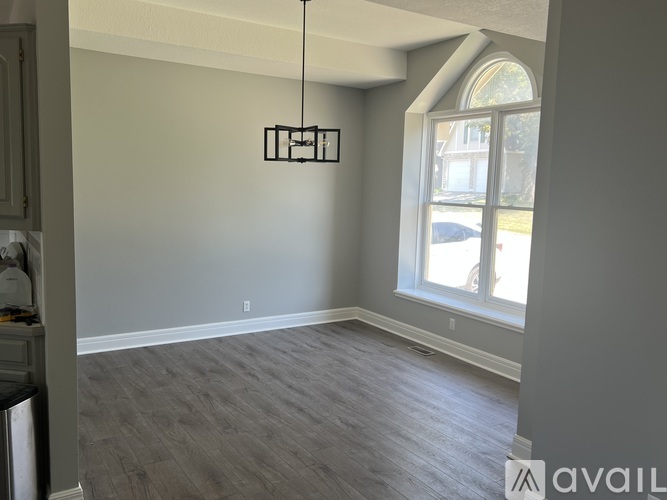 1423 Monterey Hill Dr 4 Beds Single Family Home for Rent - Photo gallery 4