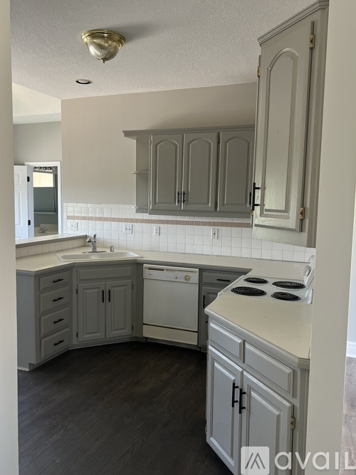 1423 Monterey Hill Dr 4 Beds Single Family Home for Rent - Photo gallery 5