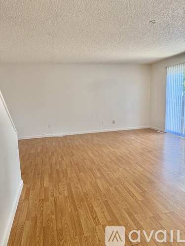 8019 Wolff St 3 Beds Townhouse for Rent - Photo gallery 2