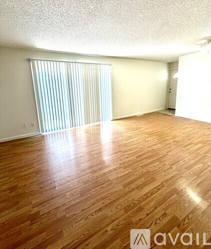 8019 Wolff St 3 Beds Townhouse for Rent - Photo gallery 3