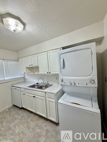 8019 Wolff St 3 Beds Townhouse for Rent - Photo gallery 5