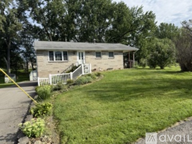 55 Martha Ave 3 Beds Single Family Home for Rent - Photo gallery 1