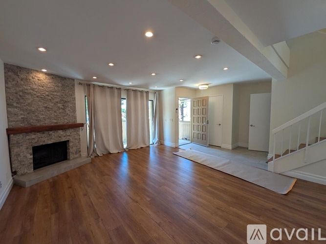 10051 Topanga Canyon Blvd 2 Beds Condo for Rent - Photo gallery 4
