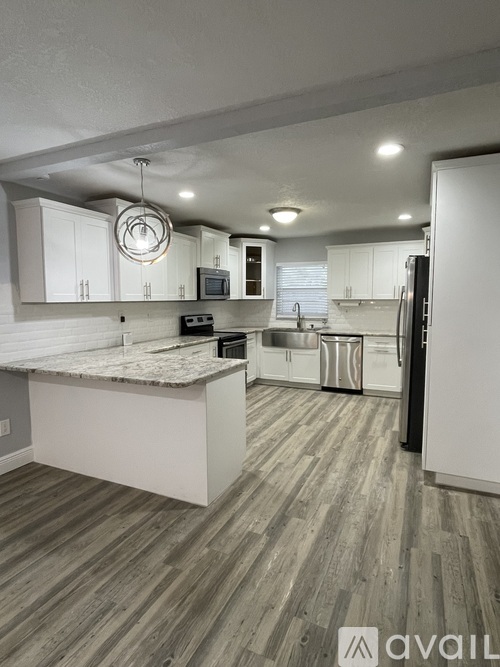 310 E Gladys St 3 Beds Single Family Home for Rent - Photo gallery 1