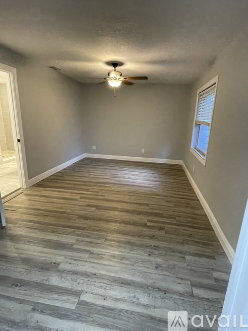 310 E Gladys St 3 Beds Single Family Home for Rent - Photo gallery 5