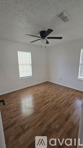 6001 13th Street 3 Beds Single Family Home for Rent - Photo gallery 4