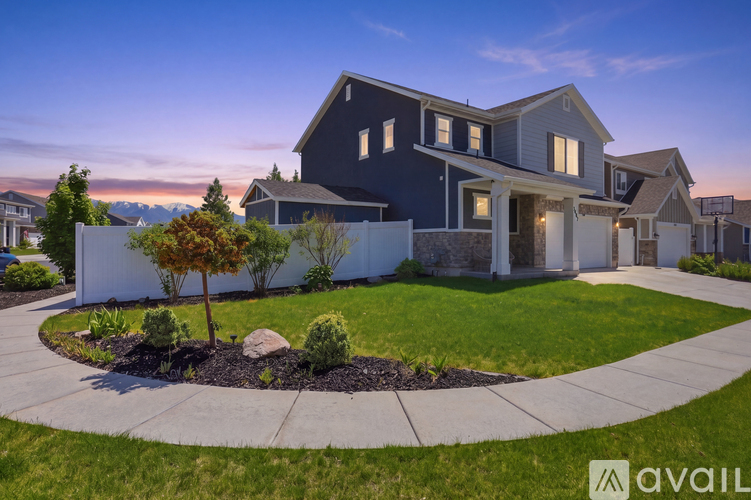 3487 South Finch Street 3 Beds Single Family Home for Rent - Photo gallery 3