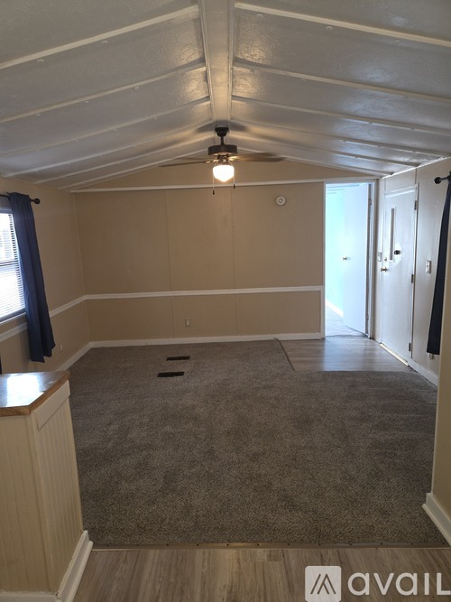 5249 Vineyard St 2 Beds Apartment for Rent - Photo gallery 3