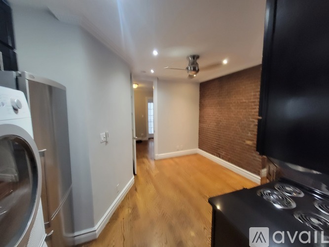 219 East 23rd St 2 Beds Apartment for Rent - Photo gallery 2