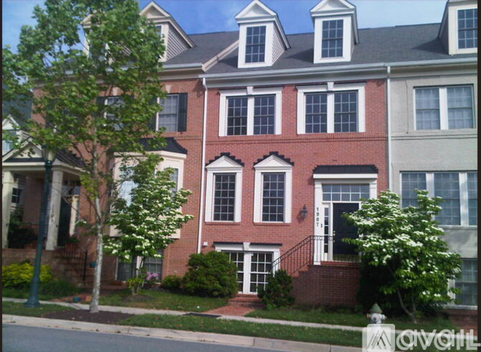 1907 Piccard Drive 4 Beds Townhouse for Rent - Photo gallery 1