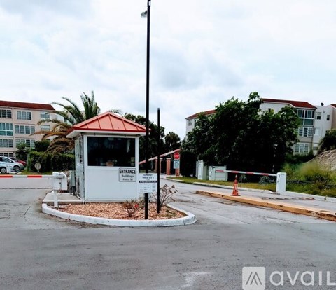 Somerset Dr 2 Beds Apartment for Rent