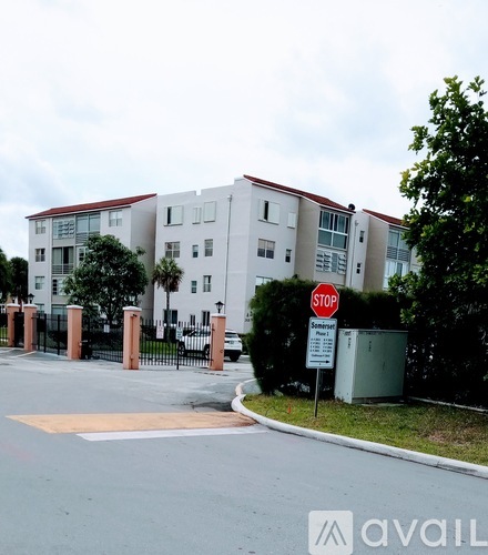 Somerset Dr 2 Beds Condo for Rent - Photo gallery 2