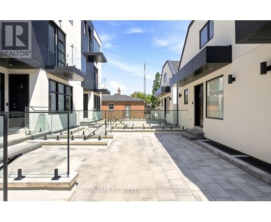 1 - LOWER - 589 OAKWOOD AVENUE 2 Beds Condo, Home, Townhouse for Rent - Photo gallery 2