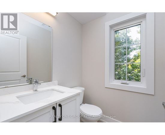 3 - 24 QUEEN STREET 2 Beds Home, Multifamily, Triplex for Rent - Photo gallery 3