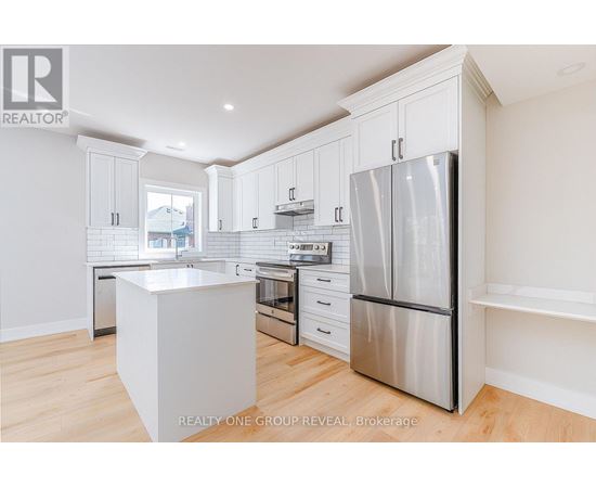 3 - 24 QUEEN STREET 2 Beds Home, Multifamily, Triplex for Rent - Photo gallery 4