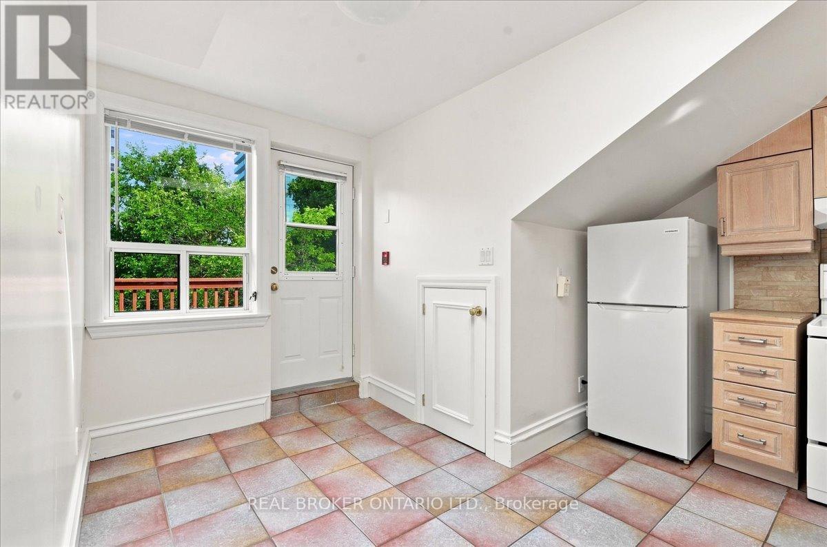2 bedroom apartment - 3 - 12 FOXBAR ROAD 3, Toronto (Yonge-St. Clair) 4