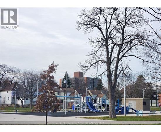 725 Church STREET Unit# Main 5 Beds House for Rent - Photo gallery 3