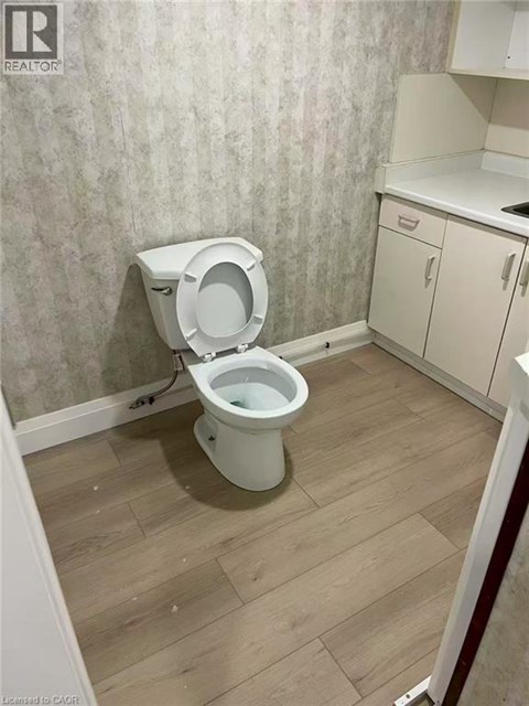 47 WESTMINSTER Avenue Unit# 8 Studio Apartment for Rent