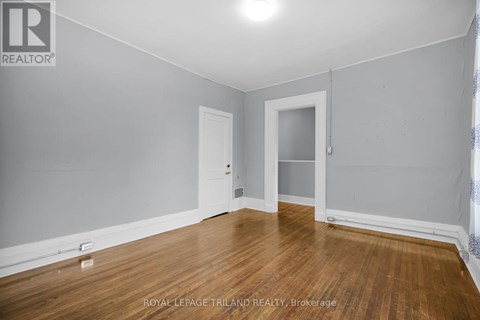 2 - 122 CENTRE STREET 1 Apartment for Rent