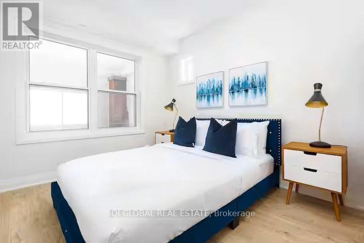 2 bedroom apartment - MAINFLOOR - 525 OSSINGTON AVENUE Mainfloor, Toronto (Palmerston-Little Italy) 4