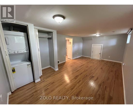 LOWER - 3 OLD YORK CRESCENT 1 House for Rent - Photo gallery 2