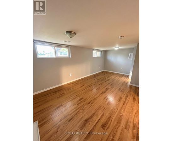 LOWER - 3 OLD YORK CRESCENT 1 House for Rent - Photo gallery 3