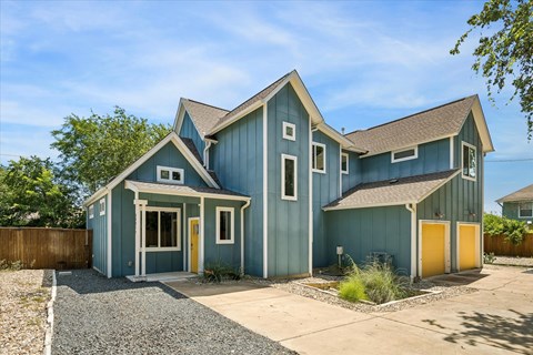 5001 Sunset Trail Unit A 3 Beds Apartment for Rent