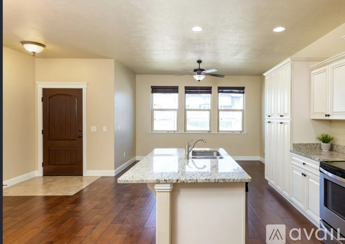 3631 Autumn Colors Dr 3 Beds Single Family Home for Rent - Photo gallery 3