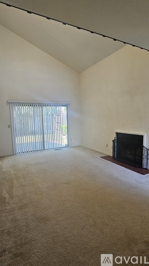 949 Courtland Court 2 Beds Single Family Home for Rent - Photo gallery 3