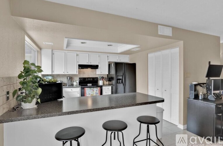 10025 Smitherman Dr 3 Beds Single Family Home for Rent - Photo gallery 4