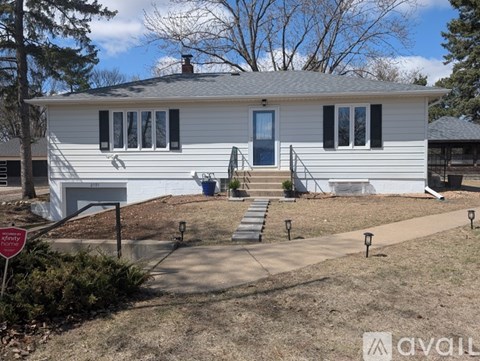 2101 Brunswick Avenue North 3 Beds Apartment for Rent