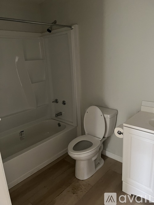 117 119 N Main St 2 Beds Apartment for Rent - Photo gallery 1