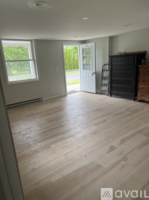 117 119 N Main St 2 Beds Apartment for Rent - Photo gallery 2