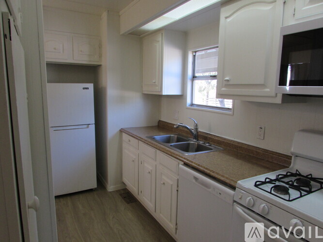 1018 Unit A FM 812 Farm To Market 3 Beds Single Family Home for Rent - Photo gallery 4