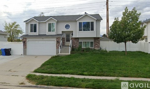 5886 Trowbridge Way 3 Beds Apartment for Rent