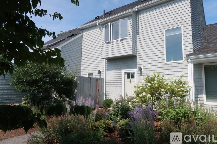 17 Stage Neck Rd 4 Beds Condo for Rent - Photo gallery 2